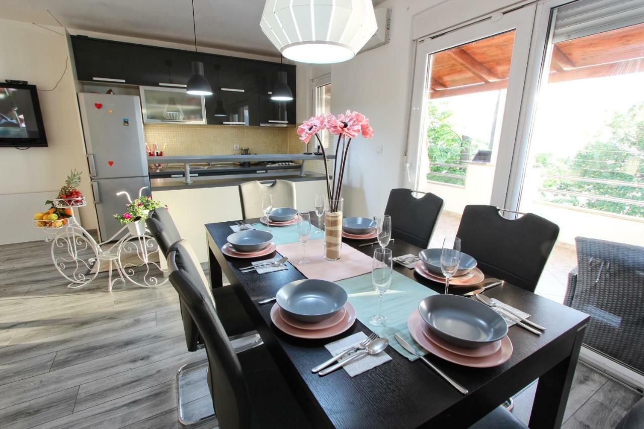 Apartment Podstrana Luaran gambar