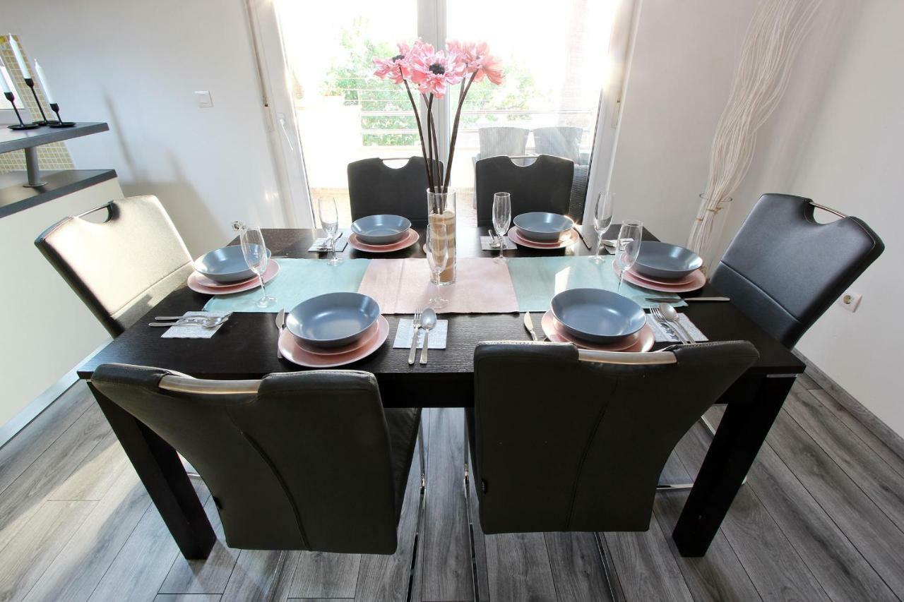 Apartment Podstrana Luaran gambar