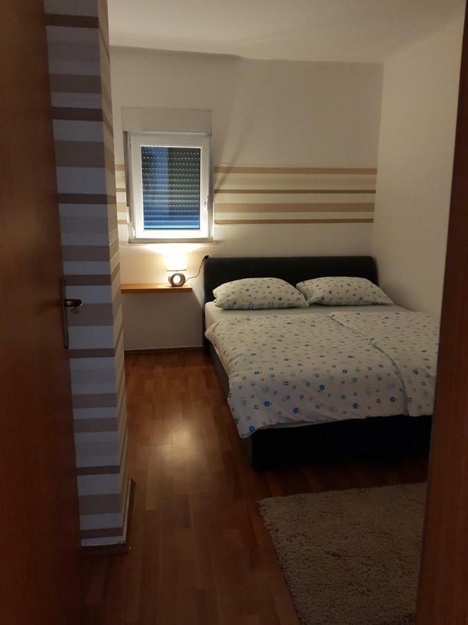 Apartment Podstrana Luaran gambar